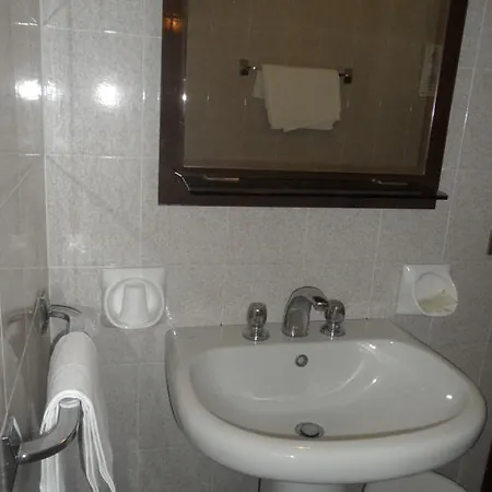 Hotel Autostop Duardi 2*